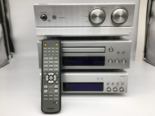 Onkyo PHA-933 Stereoanlage mit Verstärker, CD Player, Tuner